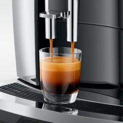 JURA E8 Espresso Machine - Chrome (NAA) -Kitchen Appliances Shop E8 Chrome NAA espresso closeup square