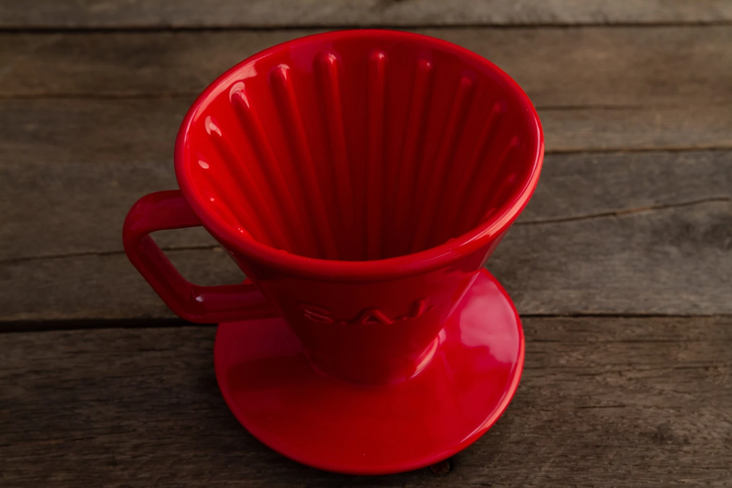 Saint Anthony Industries C70 Ceramic Pourover Brewer - Red 4 Saint Anthony Industries C70 Ceramic Pourover Brewer - Red - Image 2