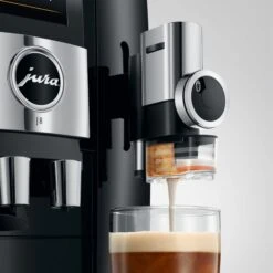 JURA J8 Super-Automatic Espresso Machine - Piano Black 21 JURA J8 Super-Automatic Espresso Machine - Piano Black -Kitchen Appliances Shop J8 emo det PB SweetFoam PFFF en