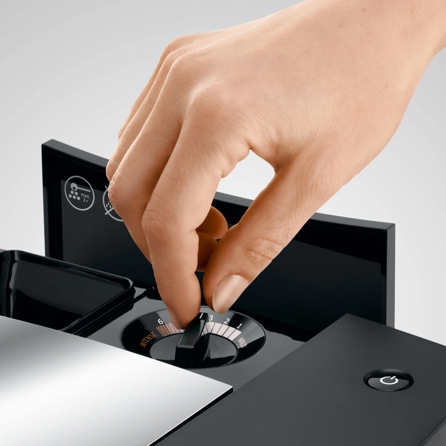 JURA J8 Super-Automatic Espresso Machine - Piano Black 16 JURA J8 Super-Automatic Espresso Machine - Piano Black - Image 14