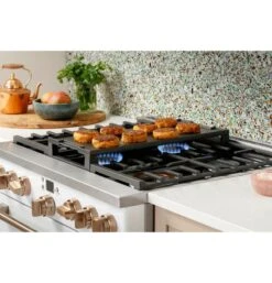 Café™ 36" Smart All-Gas Commercial-Style Range With 6 Burners (Natural Gas) -Kitchen Appliances Shop frorlcggnayy
