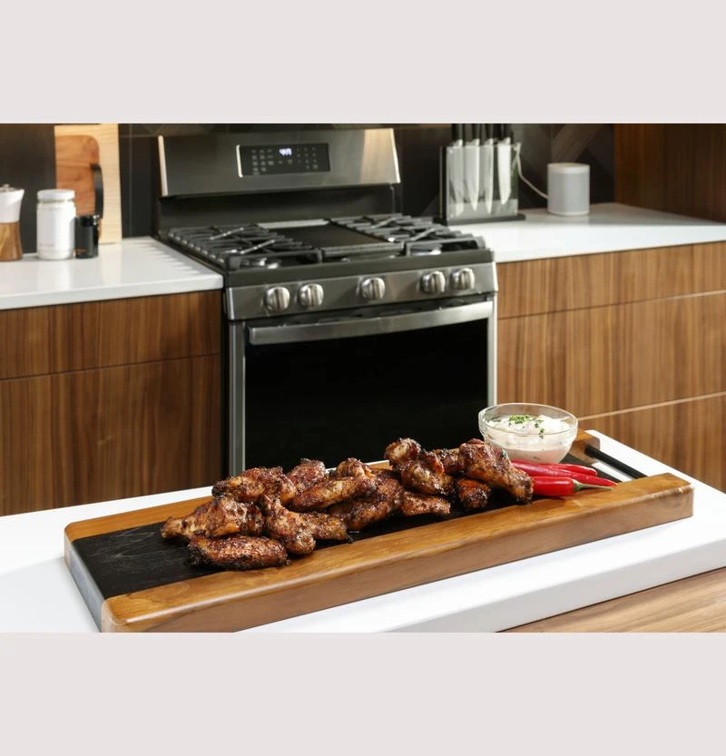 GE Profile™ 30" Free-Standing Gas Double Oven Convection Range With No Preheat Air Fry 14 GE Profile™ 30" Free-Standing Gas Double Oven Convection Range With No Preheat Air Fry - Image 12