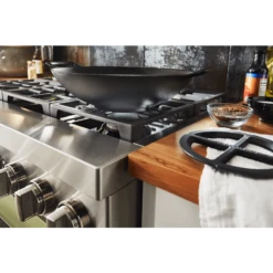 KitchenAid® 36'' Smart Commercial-Style Dual Fuel Range With 6 Burners -Kitchen Appliances Shop frvwcwsryqmq