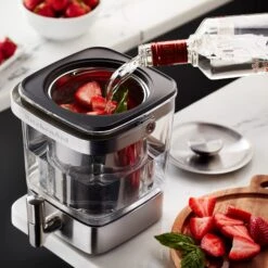 KitchenAid® Cold Brew Coffee Maker - 14 Cup -Kitchen Appliances Shop kitchenaidcoldbrewmakerlifestyle16 6ef8bd51 e118 4c15 b35c fc1c7ece7b4b