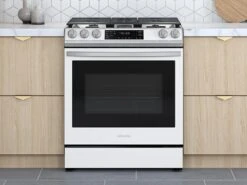 Samsung Bespoke 6.0 Cu. Ft. Smart Front Control Slide-In Gas Range With Air Fry & Wi-Fi In White Glass -Kitchen Appliances Shop rdbbcyrqshph
